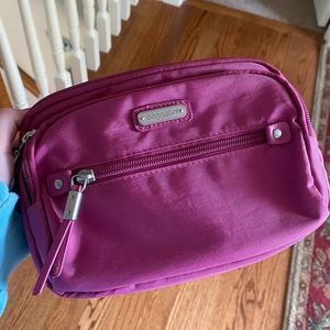 New Baggallini Cross Body